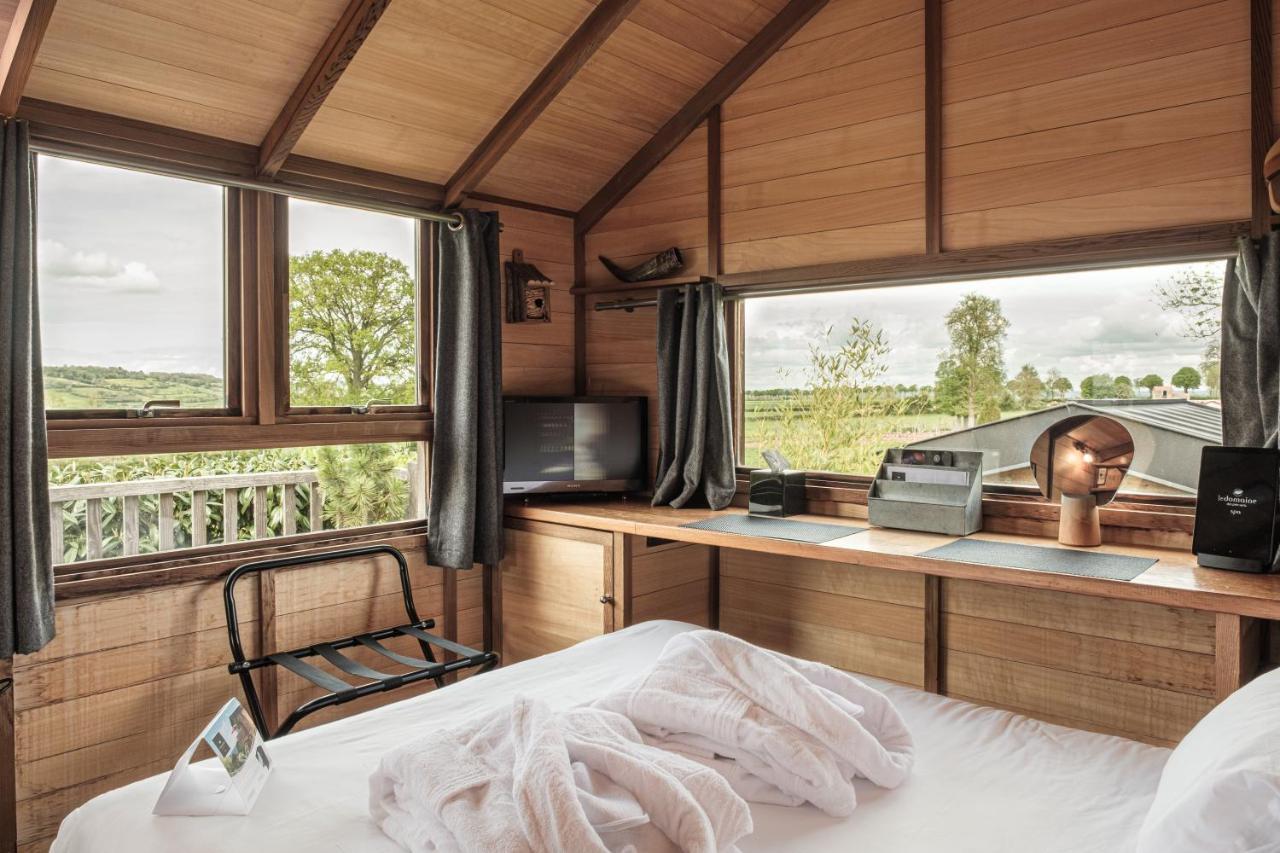 Le Domaine Des Pres Verts Suites & Chambres Avec Jacuzzi Privatif Jouey Værelse billede