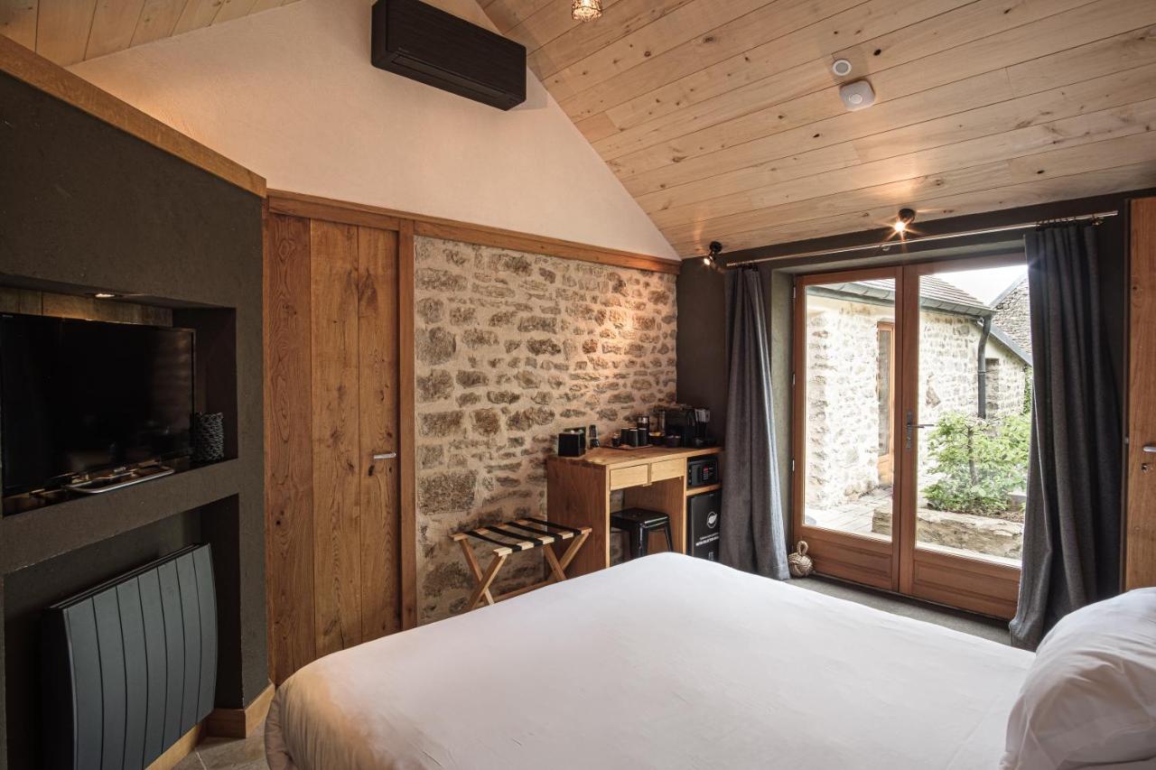 Le Domaine Des Pres Verts Suites & Chambres Avec Jacuzzi Privatif Jouey Eksteriør billede