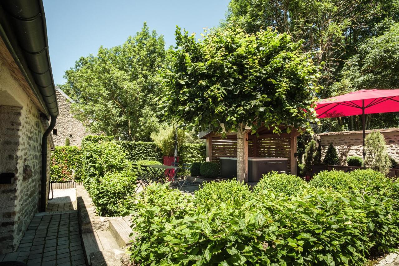 Le Domaine Des Pres Verts Suites & Chambres Avec Jacuzzi Privatif Jouey Eksteriør billede