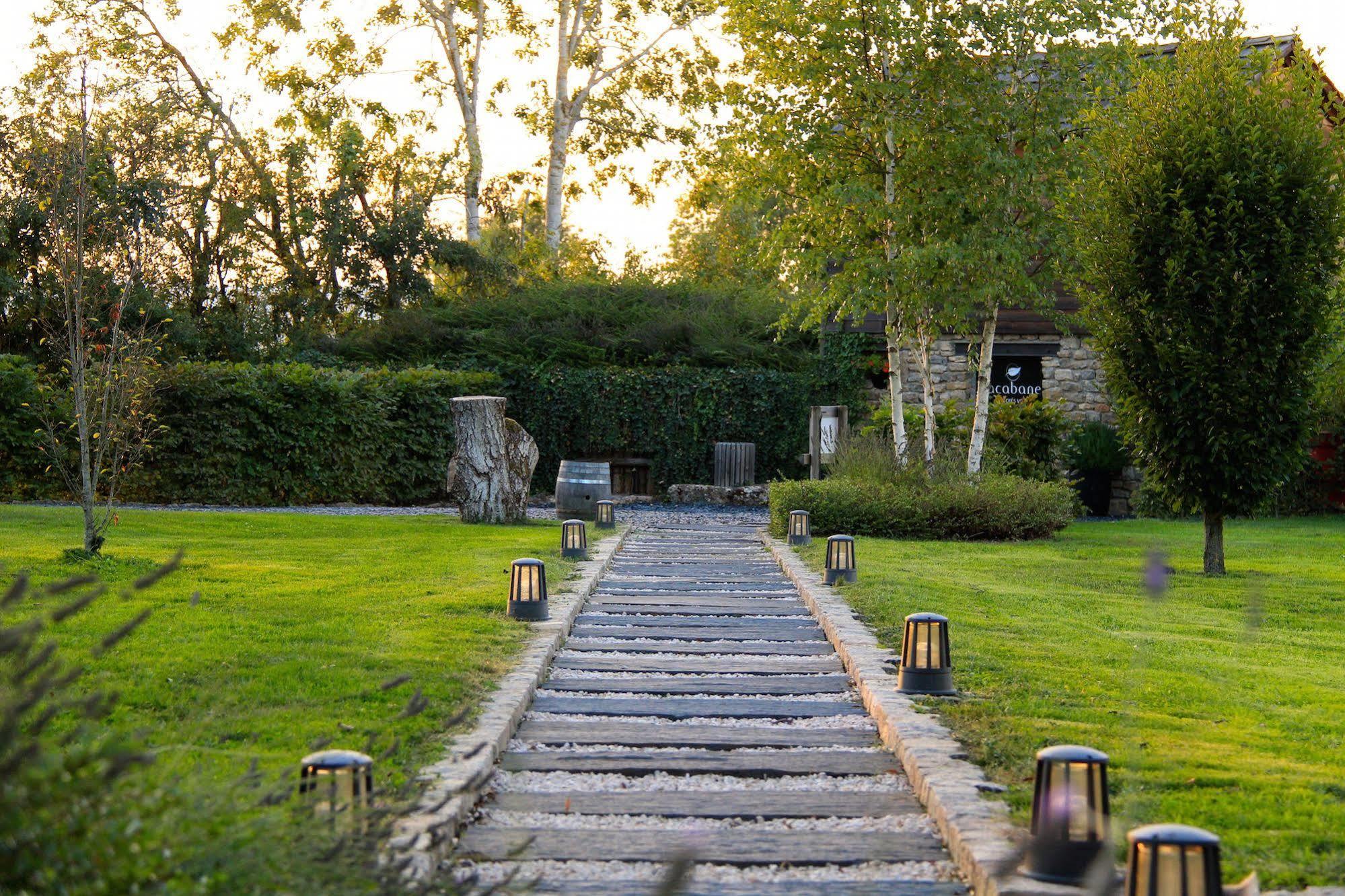 Le Domaine Des Pres Verts Suites & Chambres Avec Jacuzzi Privatif Jouey Eksteriør billede